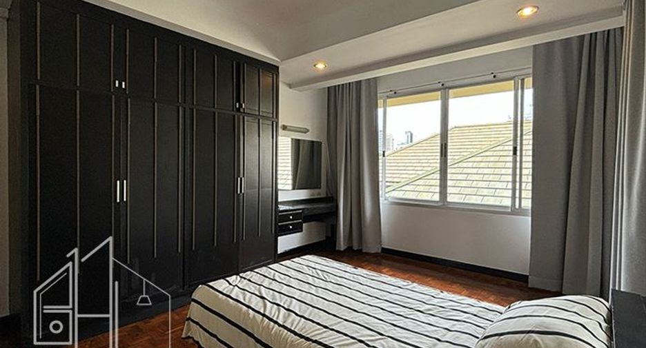 For rent 3 bedrooms condo in Watthana, Bangkok