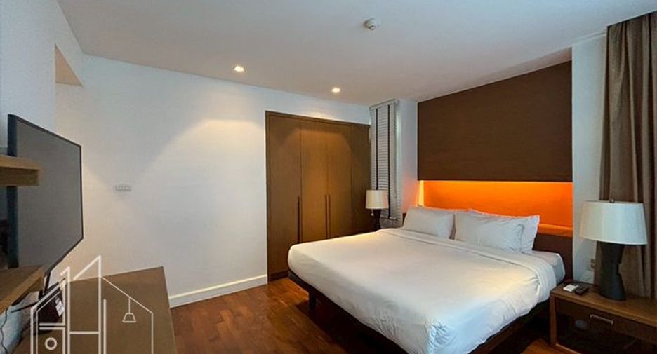 For rent 2 bedrooms condo in Watthana, Bangkok