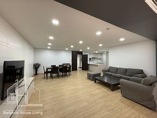 Apartamento en alquiler de 2 habitaciones en Watthana, Bangkok