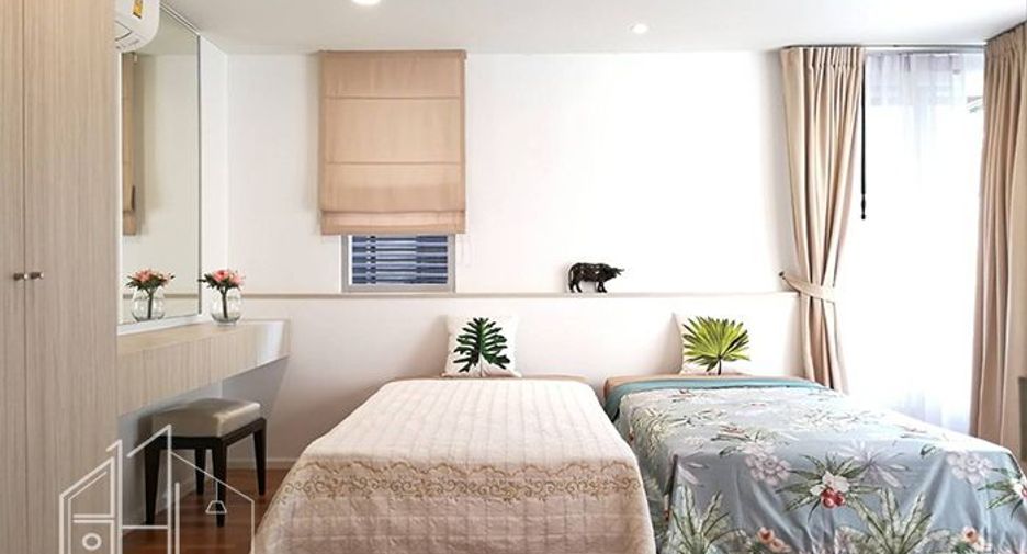 For rent 3 bedrooms condo in Watthana, Bangkok