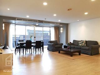 Condo en alquiler de 3 habitaciones en Watthana, Bangkok
