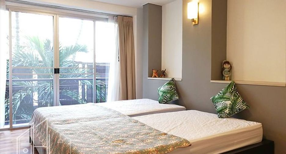 For rent 3 bedrooms condo in Watthana, Bangkok