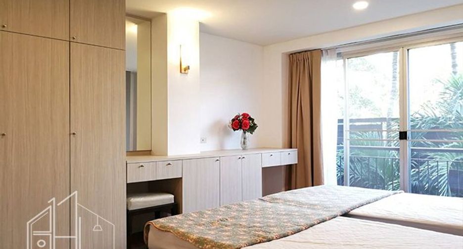For rent 3 bedrooms condo in Watthana, Bangkok