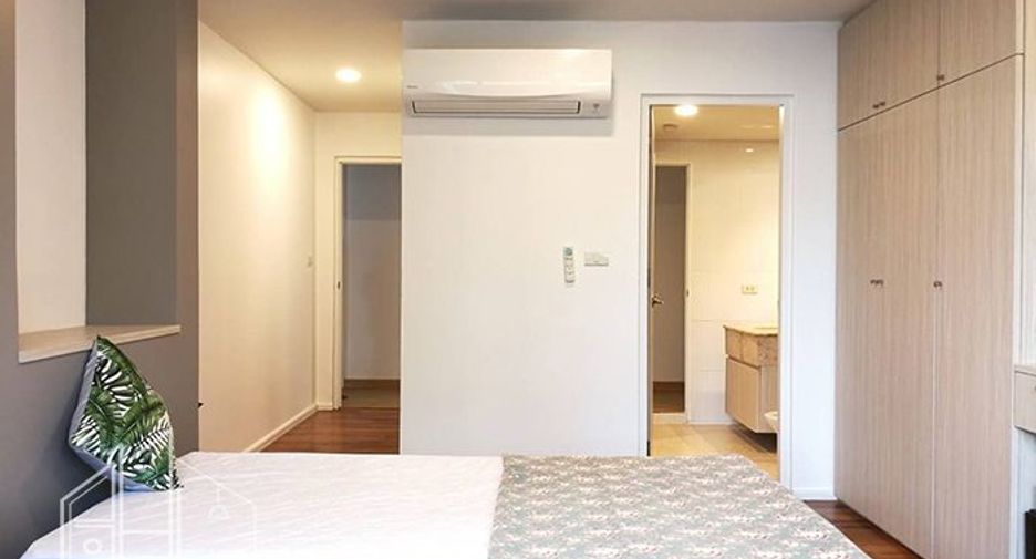 For rent 3 bedrooms condo in Watthana, Bangkok