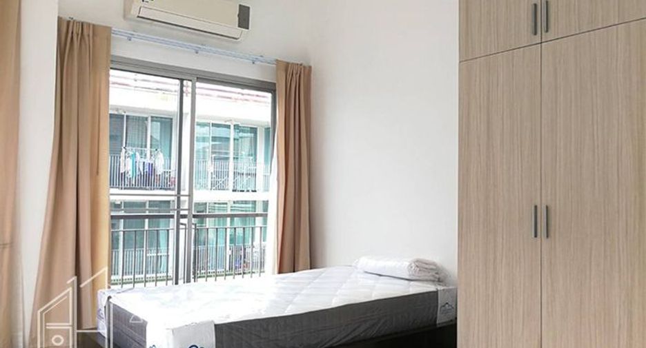 For rent 4 bedrooms condo in Watthana, Bangkok