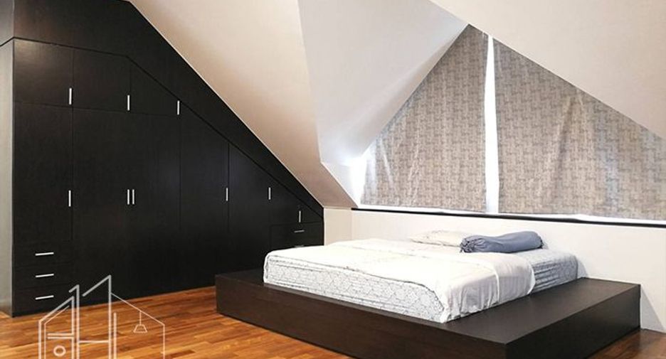 For rent 4 bedrooms condo in Watthana, Bangkok
