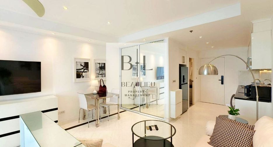 For rent studio condo in Pratumnak, Pattaya
