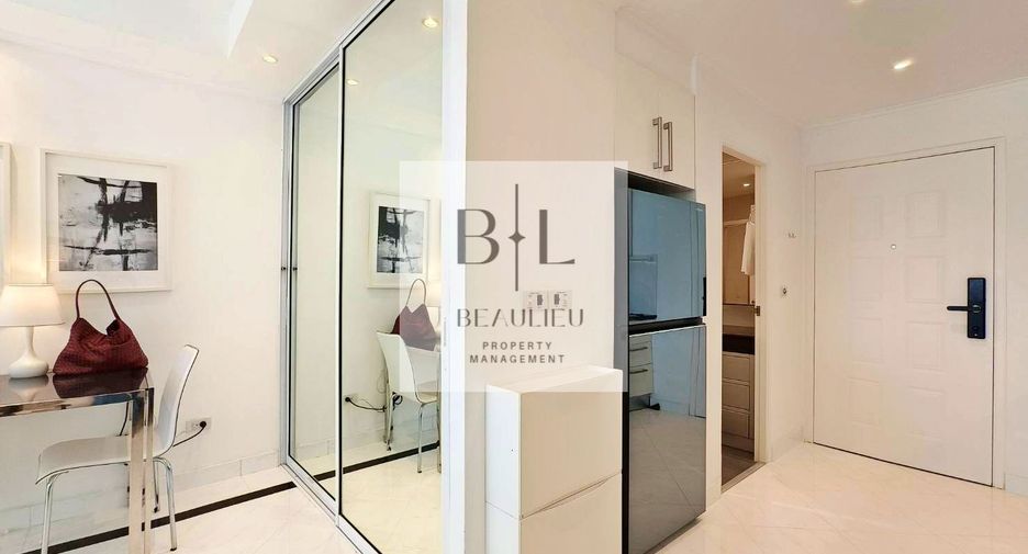 For rent studio condo in Pratumnak, Pattaya