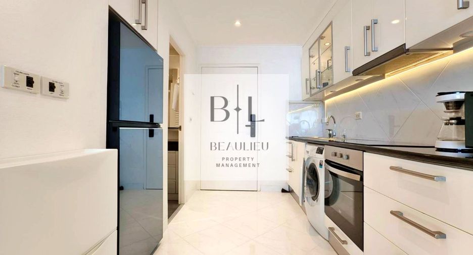 For rent studio condo in Pratumnak, Pattaya