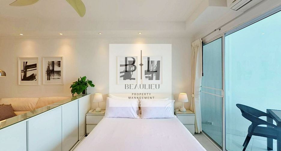 For rent studio condo in Pratumnak, Pattaya