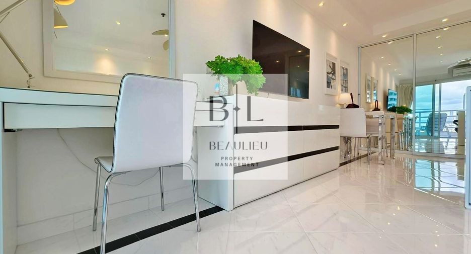 For rent studio condo in Pratumnak, Pattaya