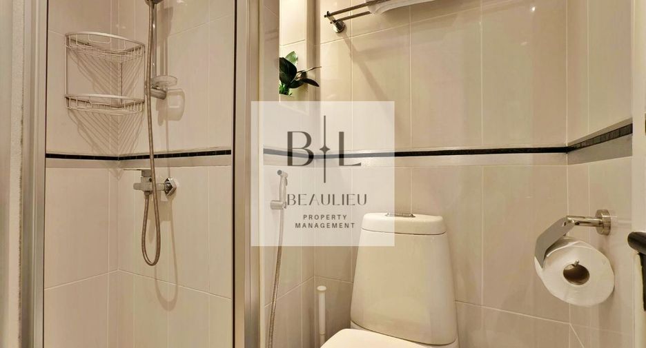 For rent studio condo in Pratumnak, Pattaya