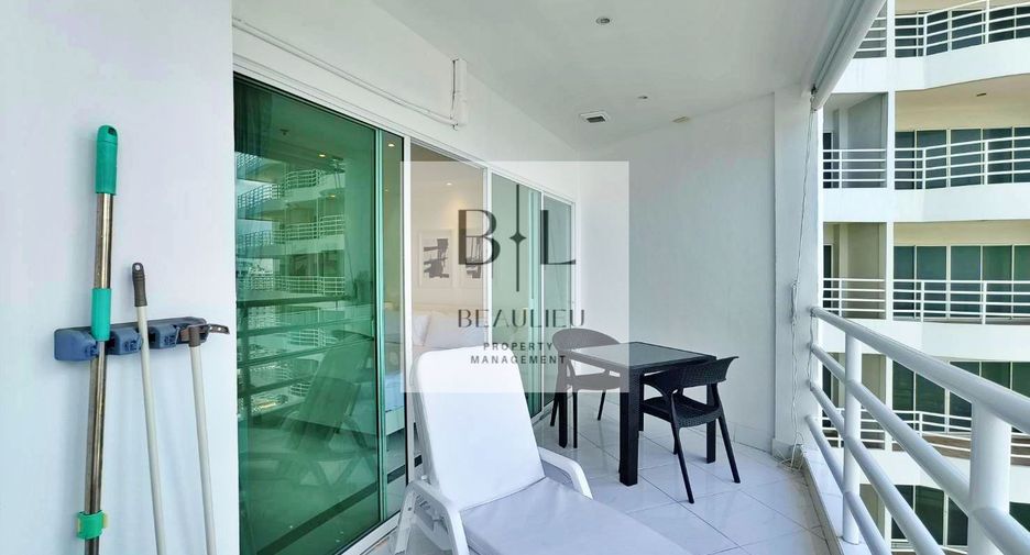 For rent studio condo in Pratumnak, Pattaya