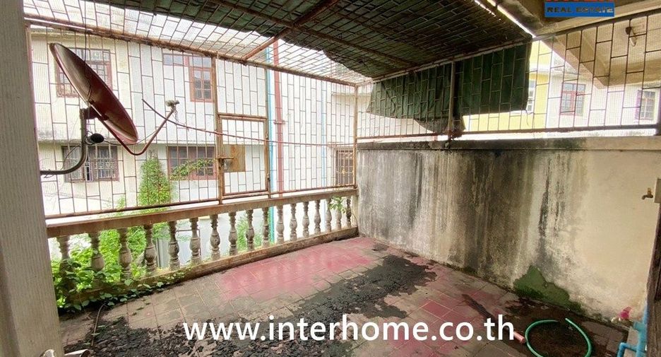 出售 4 卧室 联排别墅 在 Thawi Watthana, 曼谷
