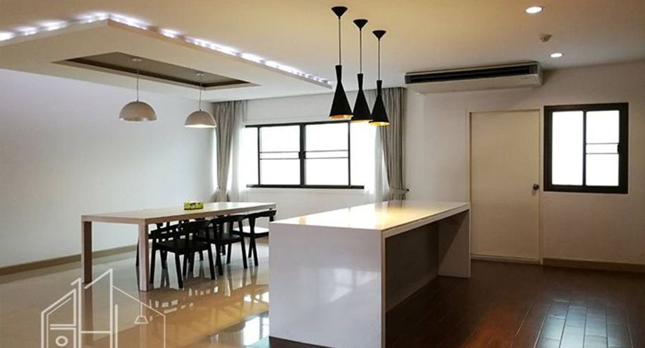 Condo en alquiler de 3 habitaciones en Watthana, Bangkok