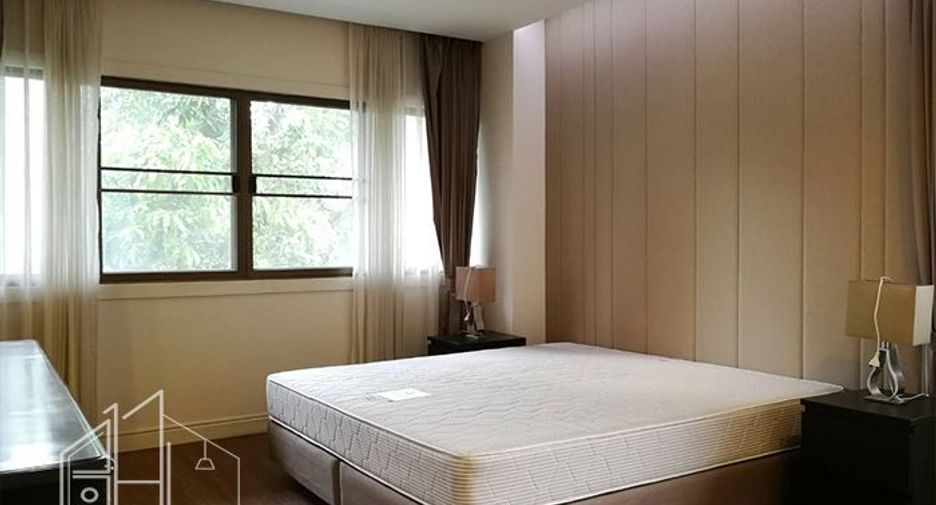 Condo en alquiler de 3 habitaciones en Watthana, Bangkok