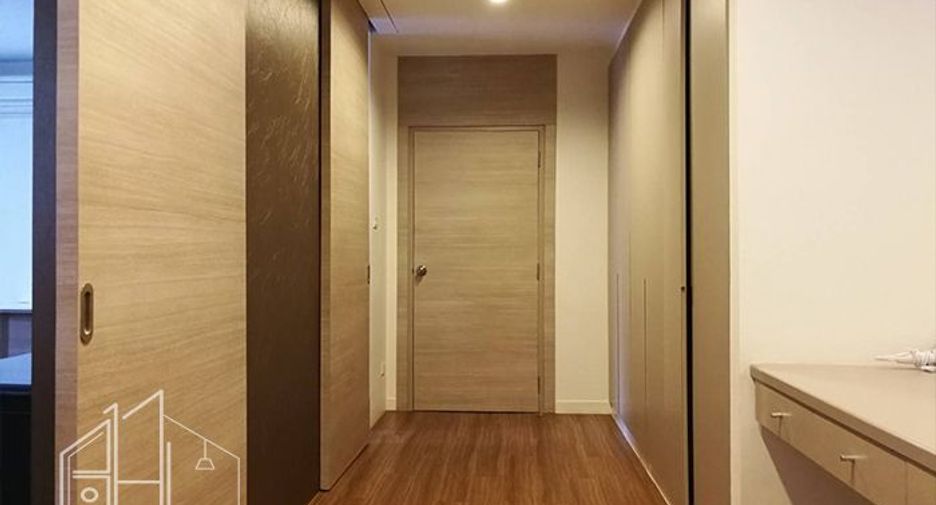Condo en alquiler de 3 habitaciones en Watthana, Bangkok
