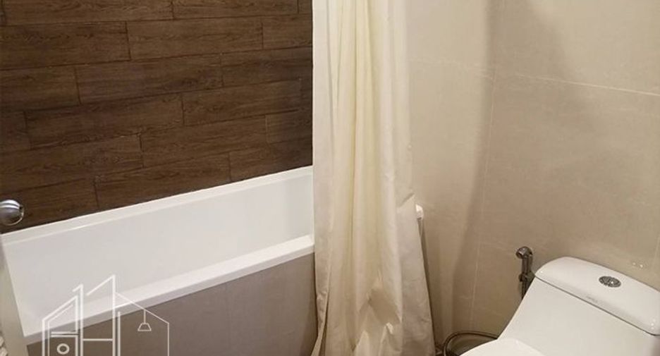 Condo en alquiler de 3 habitaciones en Watthana, Bangkok
