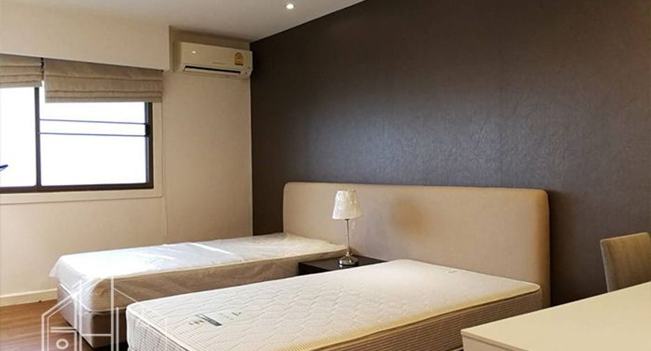 Condo en alquiler de 3 habitaciones en Watthana, Bangkok