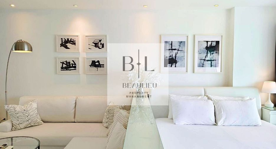 For rent studio condo in Pratumnak, Pattaya