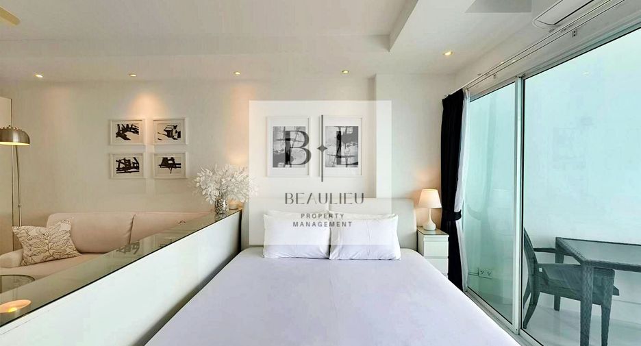 For rent studio condo in Pratumnak, Pattaya