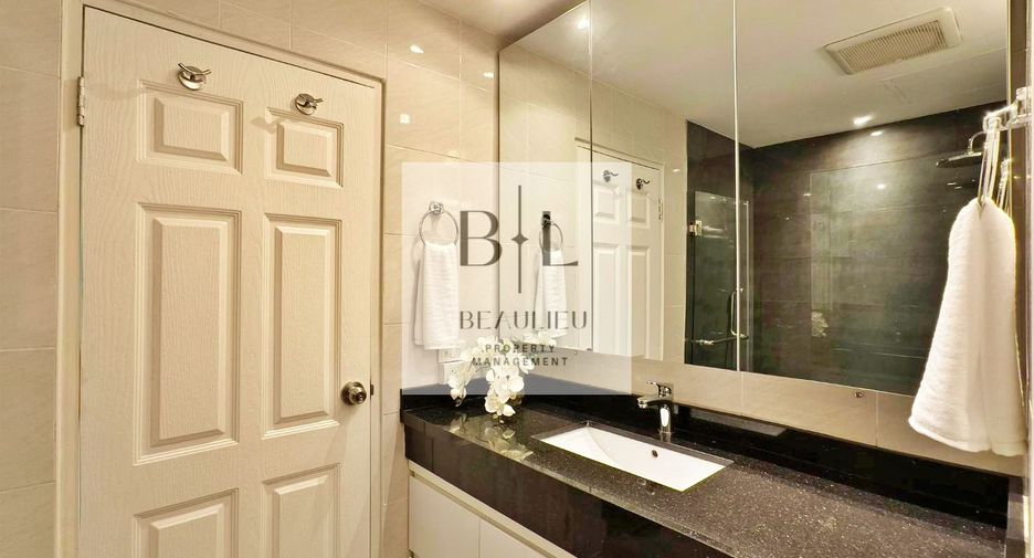 For rent studio condo in Pratumnak, Pattaya