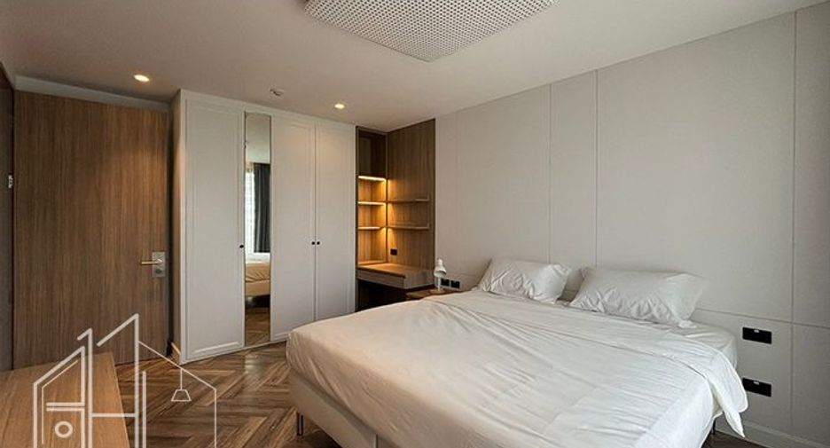 For rent 2 bedrooms condo in Watthana, Bangkok