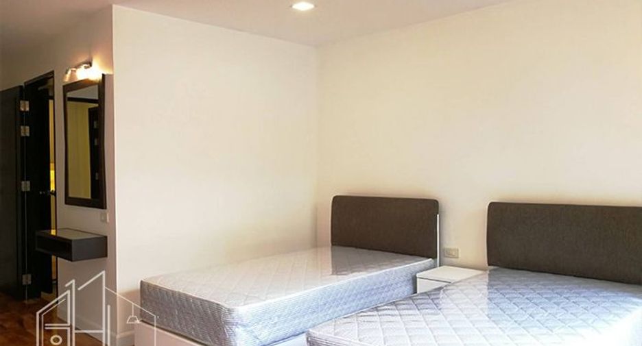 For rent 2 bedrooms condo in Watthana, Bangkok