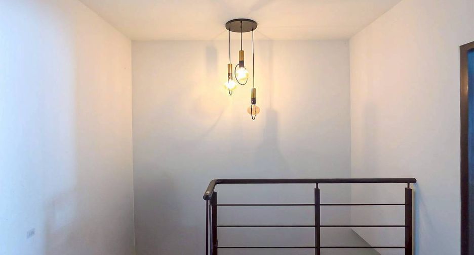 Casa adosada en venta de 3 habitaciones en Mueang Phuket, Phuket