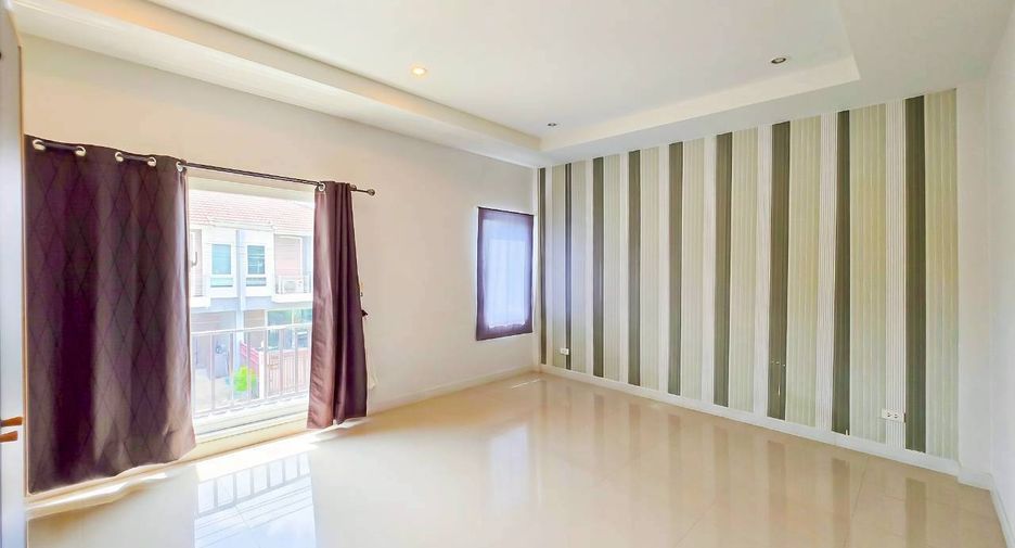 Casa adosada en venta de 3 habitaciones en Mueang Phuket, Phuket