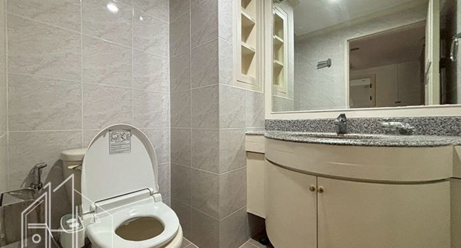 Wohnung zur Miete mit 3 Zimmer in Khlong Toei, Bangkok