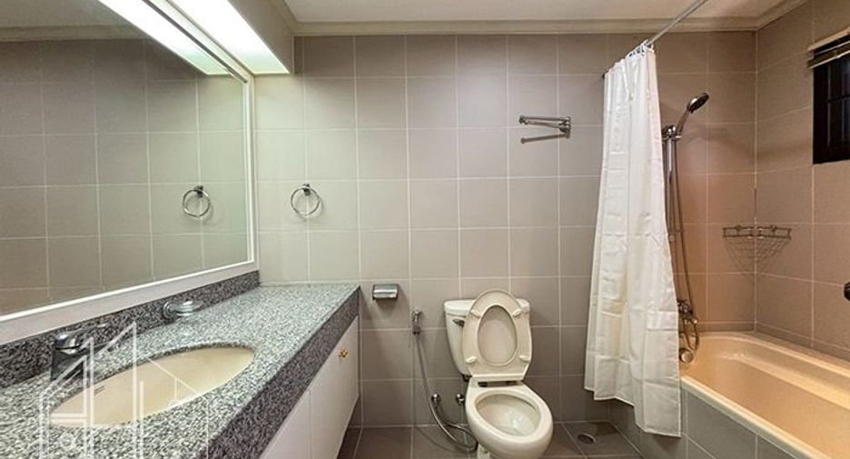Wohnung zur Miete mit 3 Zimmer in Khlong Toei, Bangkok