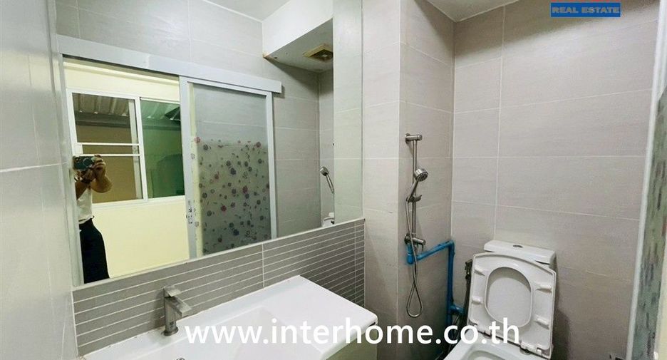 For sale 4 bedrooms townhouse in Chom Thong, Bangkok