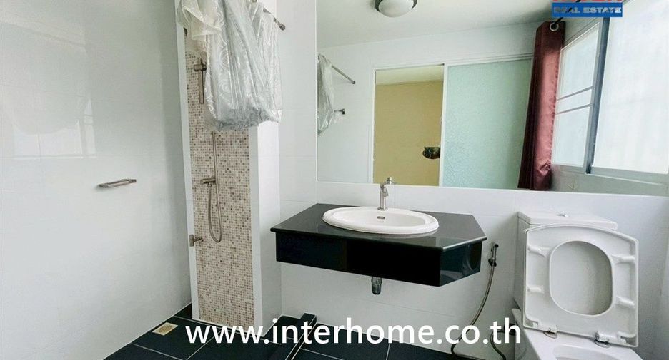 For sale 4 bedrooms townhouse in Chom Thong, Bangkok