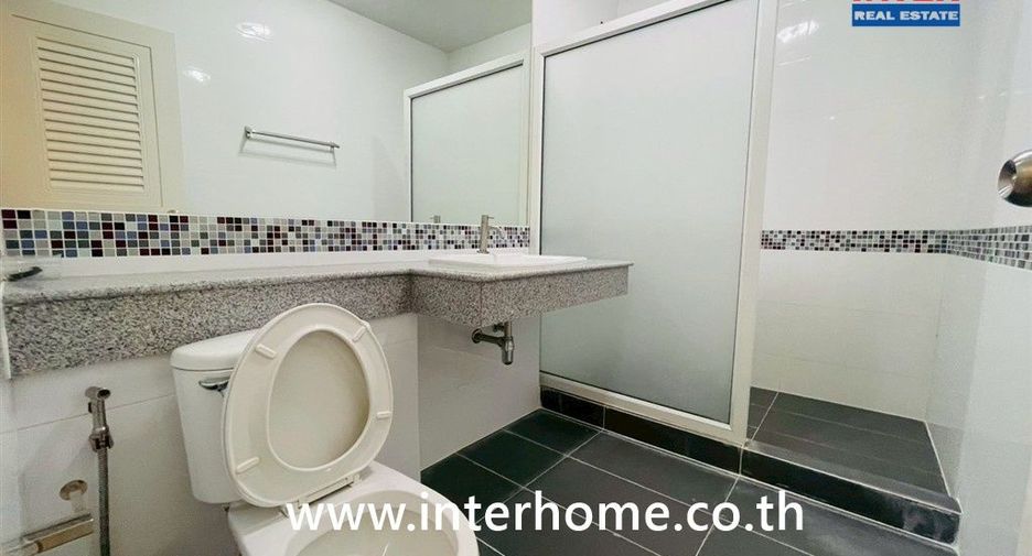 For sale 4 bedrooms townhouse in Chom Thong, Bangkok