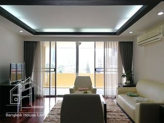 Apartamento en alquiler de 3 habitaciones en Watthana, Bangkok