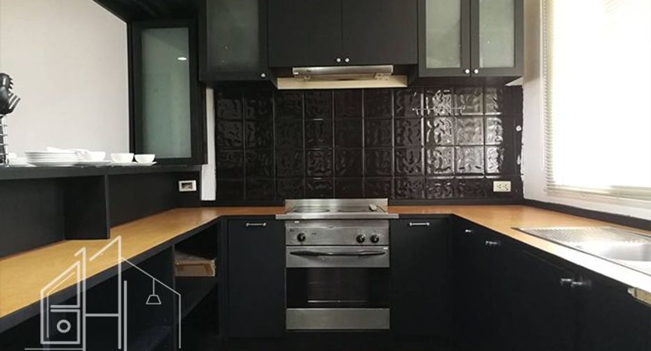 Apartment zur Miete mit 3 Zimmer in Watthana, Bangkok
