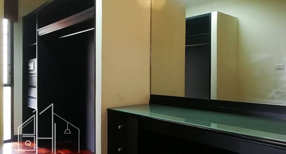 Apartment zur Miete mit 3 Zimmer in Watthana, Bangkok