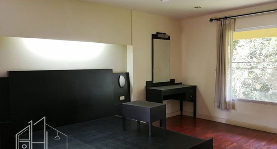 Wohnung zur Miete mit 3 Zimmer in Watthana, Bangkok
