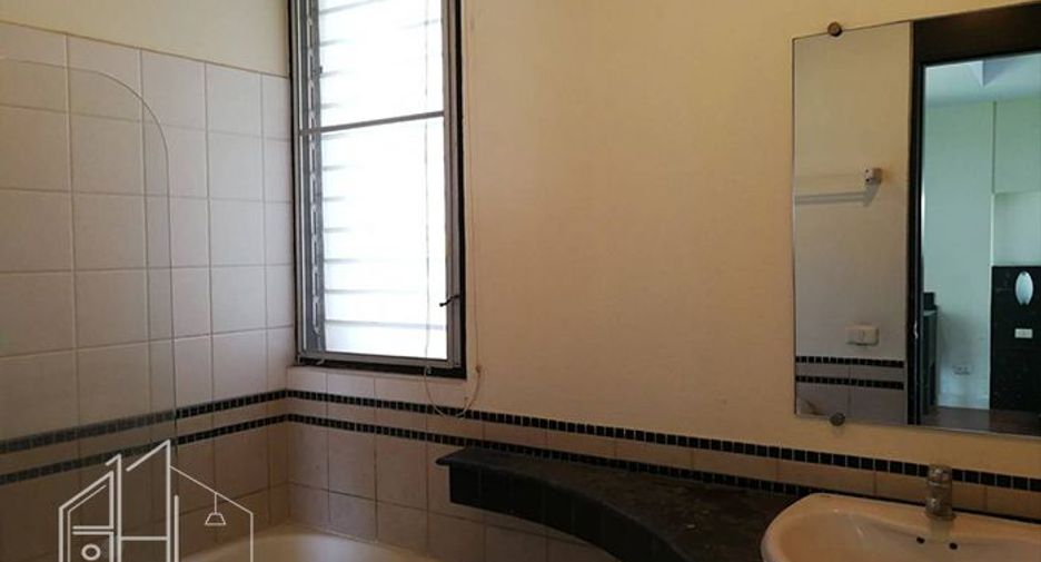 Wohnung zur Miete mit 3 Zimmer in Watthana, Bangkok