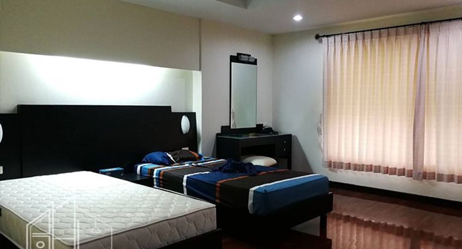 Wohnung zur Miete mit 3 Zimmer in Watthana, Bangkok
