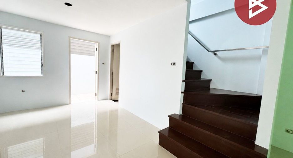 À vendre 2 chambres maison à Ban Bueng, Chonburi