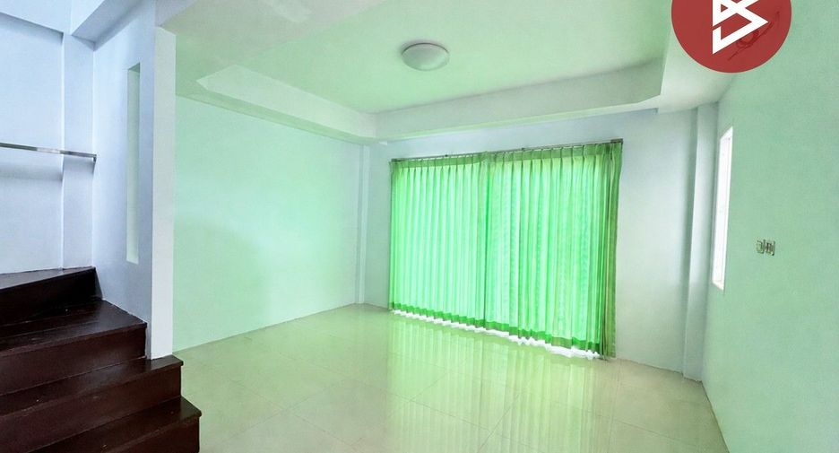 À vendre 2 chambres maison à Ban Bueng, Chonburi