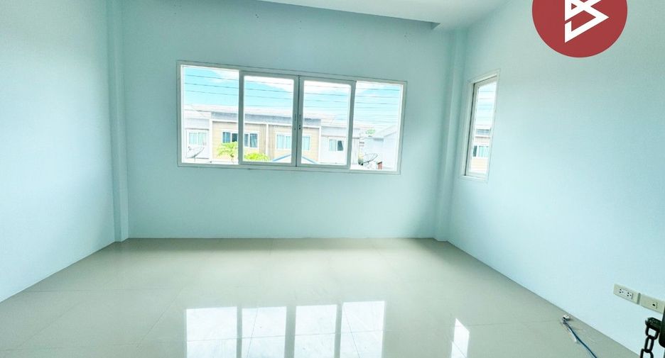À vendre 2 chambres maison à Ban Bueng, Chonburi