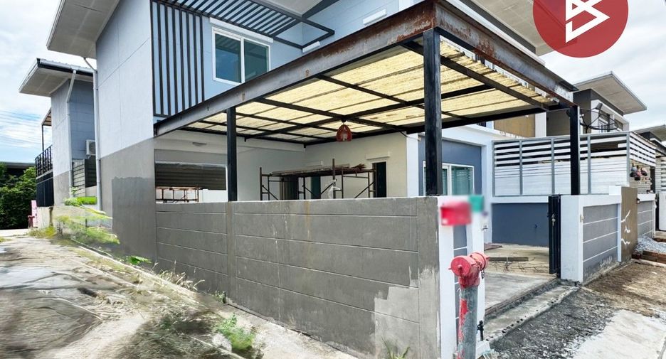 À vendre 2 chambres maison à Ban Bueng, Chonburi