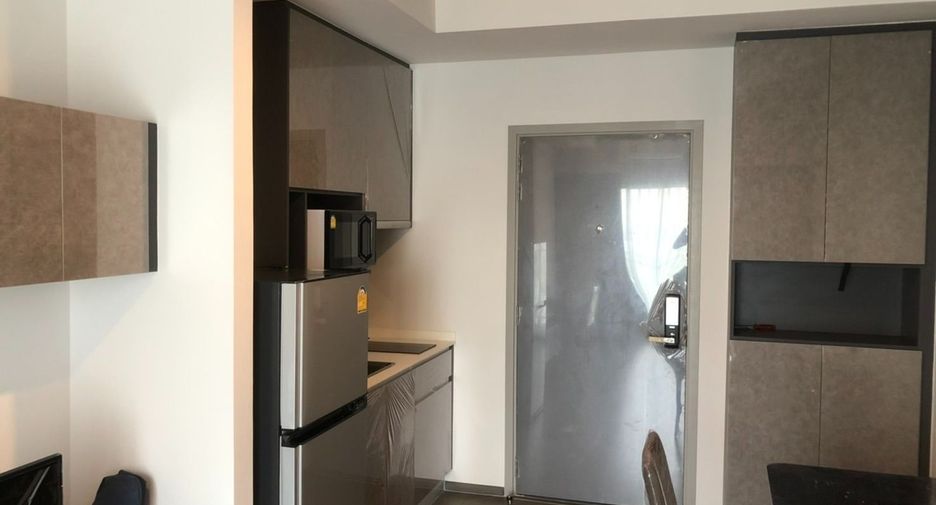 For rent 2 bedrooms condo in Phaya Thai, Bangkok