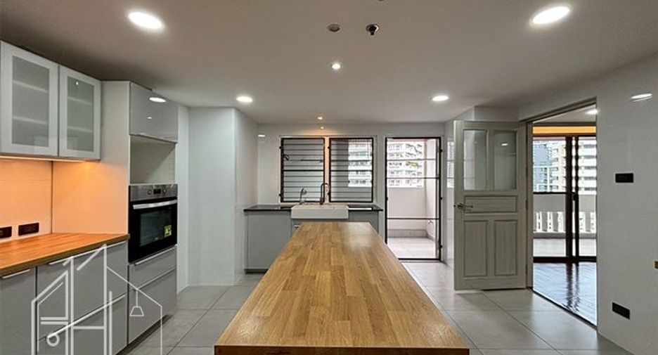Apartment zur Miete mit 3 Zimmer in Watthana, Bangkok