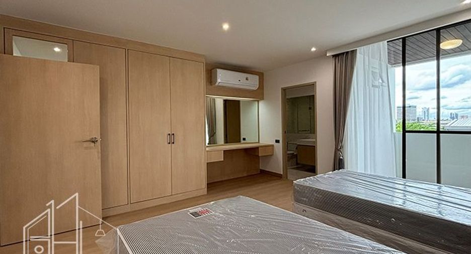 À louer 3 chambres condo à Watthana, Bangkok