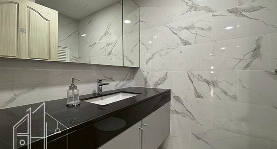For rent 3 ベッドルーム condo in Watthana, Bangkok