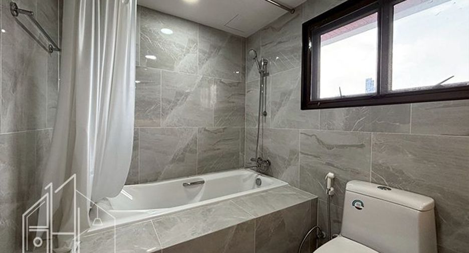 For rent 3 ベッドルーム condo in Watthana, Bangkok